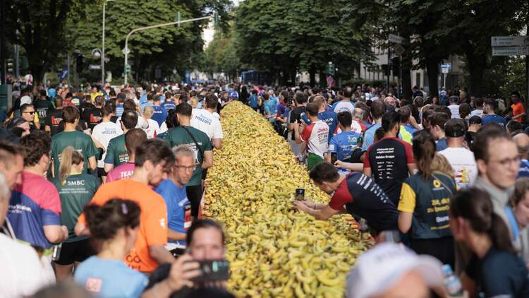 L Ufer Flut Beim Gr Ten Deutschen Rennen In Frankfurt Runner S World