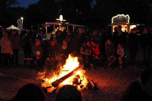 24-Stunden-Burginsellauf Delmenhorst: Lagerfeuer