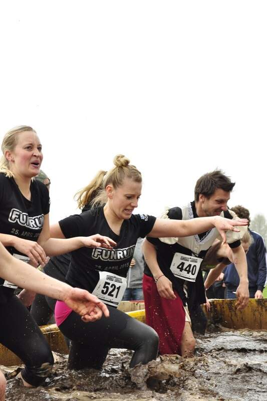 Fun Run SH Kiel: Und einmal durch die Schlammgrube!
