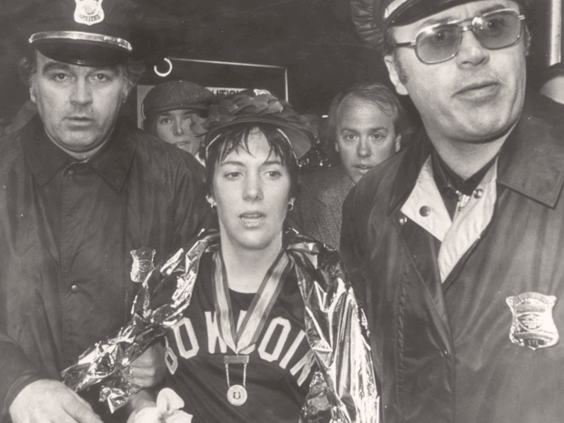 Joan Benoit nach ihrem Sieg beim Boston-Marathon 1979