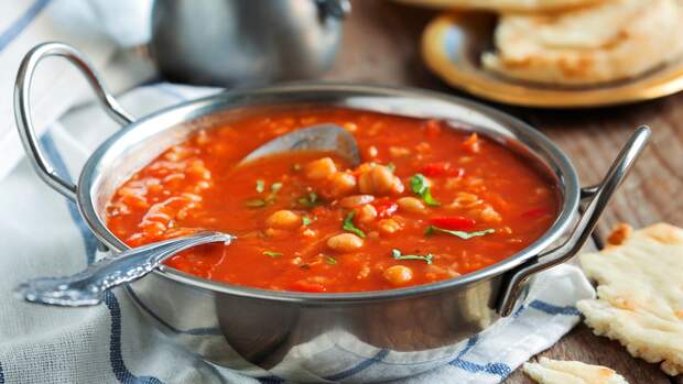 Kichererbsen-Tomaten-Suppe