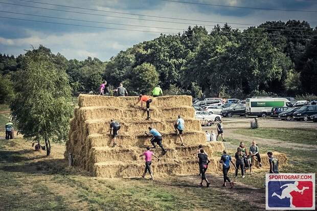 Klettern beim Survival-Run Hodenhagen