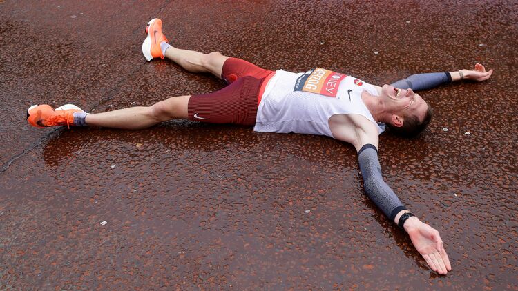Peter Herzog nach seinem österreichischen Rekord im Ziel beim London-Marathon 2020