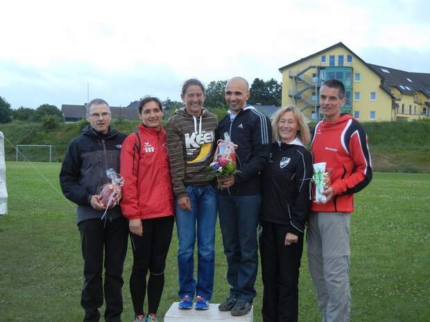 Rakkeschlauf Roetgen: Strahlende Siegerinnen und Sieger im Halbmarathon