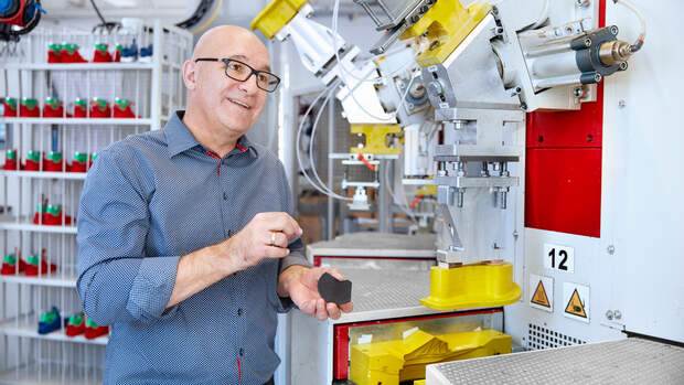 Schuhentwickler Jens Schmidt im Footwear Innovation Lab in Pirmasens