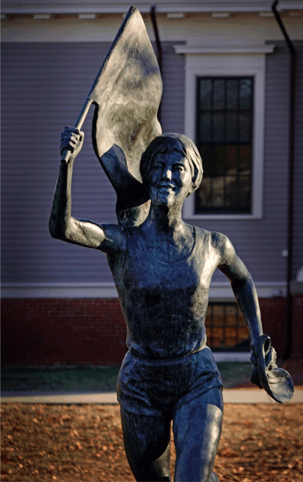 Skulptur der ersten Marathon-Olympiasiegerin Joan Benoit