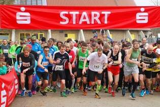 Start zum Ellwanger Lauf in den Frühling