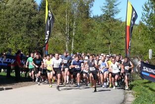 Start zum Fichtelberglauf in Sehmatal-Neudorf