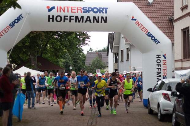 Start zum Fidelitas Nachtlauf Karlsruhe