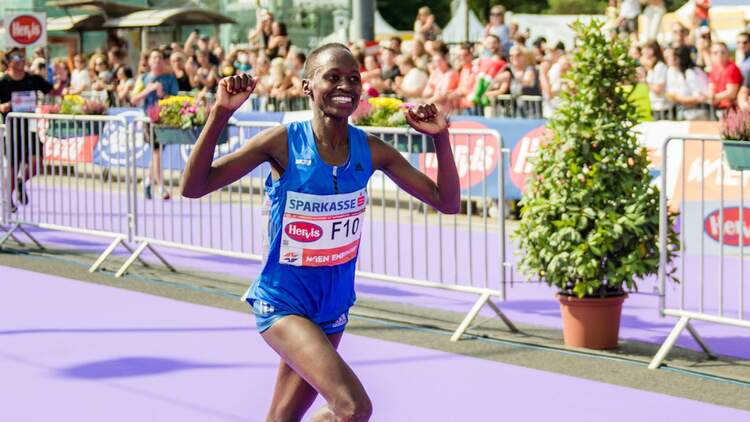Vibian Chepkirui beim Wien-Marathon