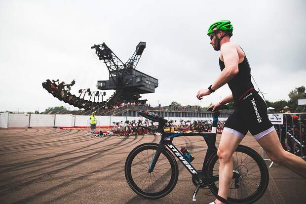 Wechselzone beim Neunseenman Triathlon