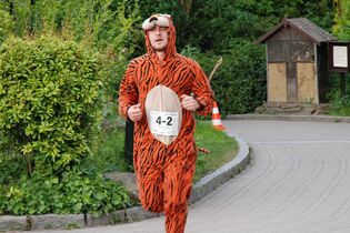 Zoolauf Duisburg 2015 Läufer verkleiden sich