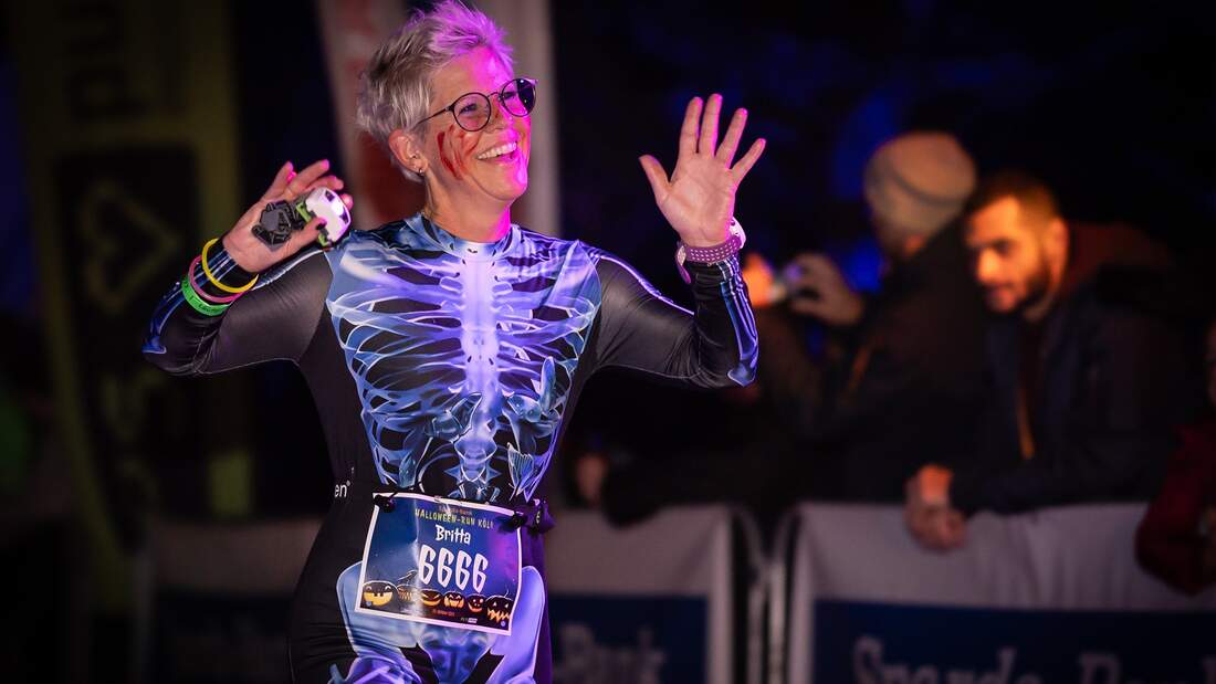 Über 1.400 feiern schaurigen Laufabend RUNNER'S WORLD