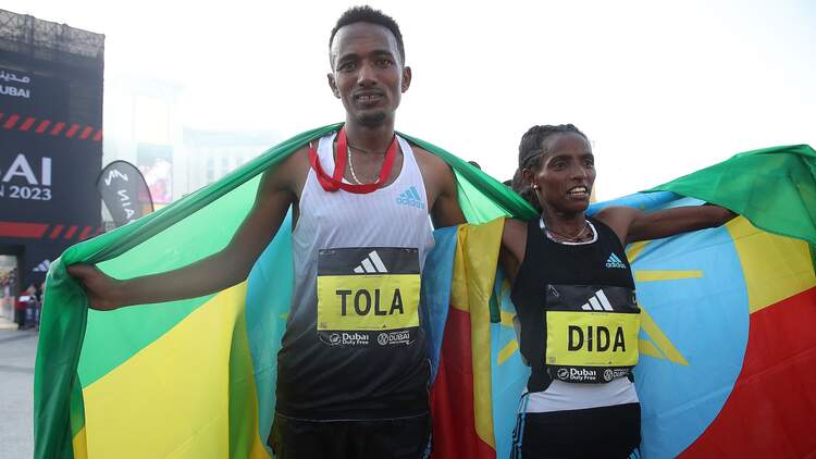 Familiensieg bei Dubai-Marathon-Rückkehr