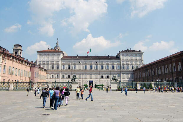 landmark--Turin--Piazza Castello